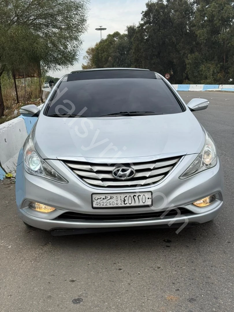 للبيع هيونداي سوناتا 2011