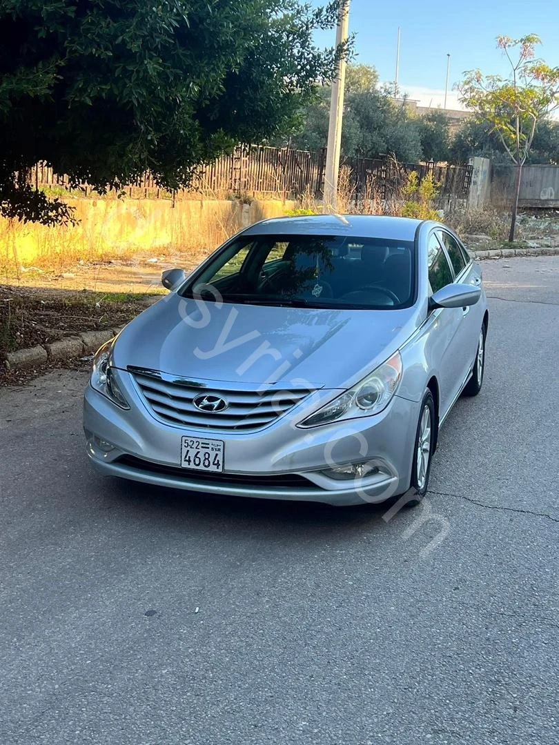 للبيع هيونداي سوناتا 2011
