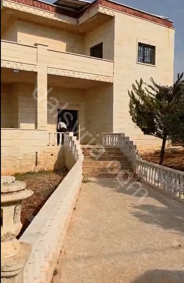 للبيع مزرعة 300م في حلب