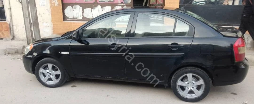 للبيع هيونداي فيرنا 2007