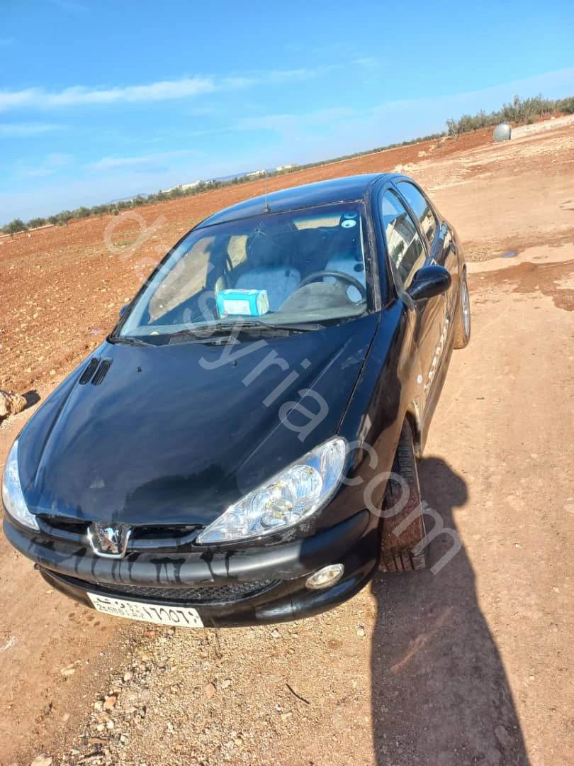 للبيع بيجو 206\2004