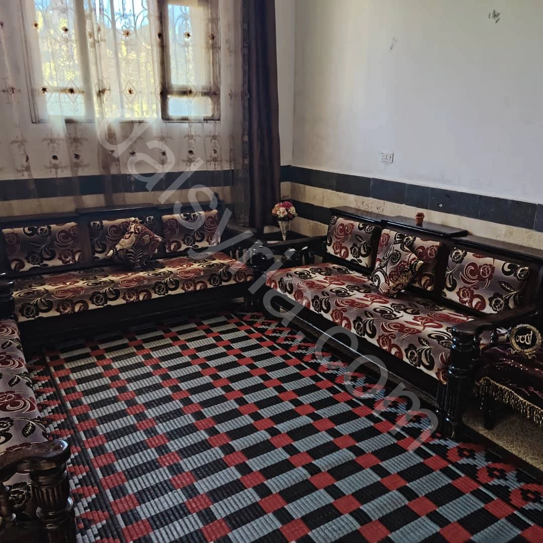 للبيع بيت عربي 125 م في حي الضاهرية 