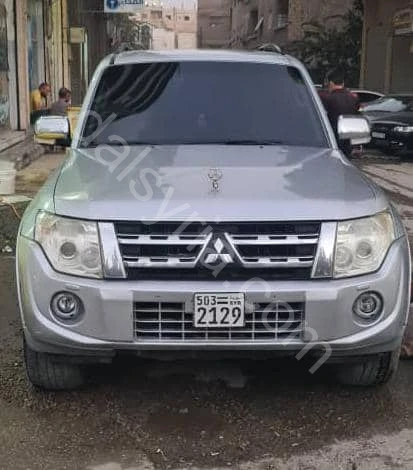 للبيع ميتسوبيشي باجيرو 2012