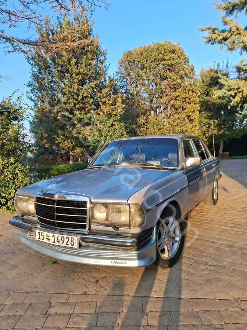 للبيع مرسيدس E230\1983