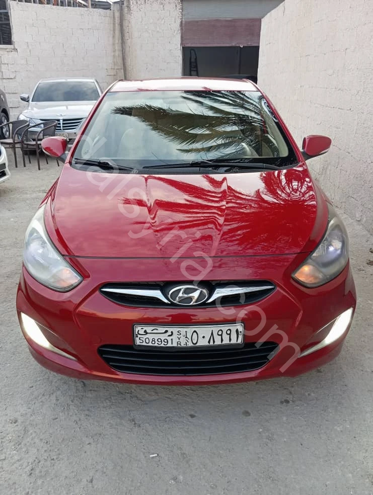 للبيع هيونداي اكسنت 2011