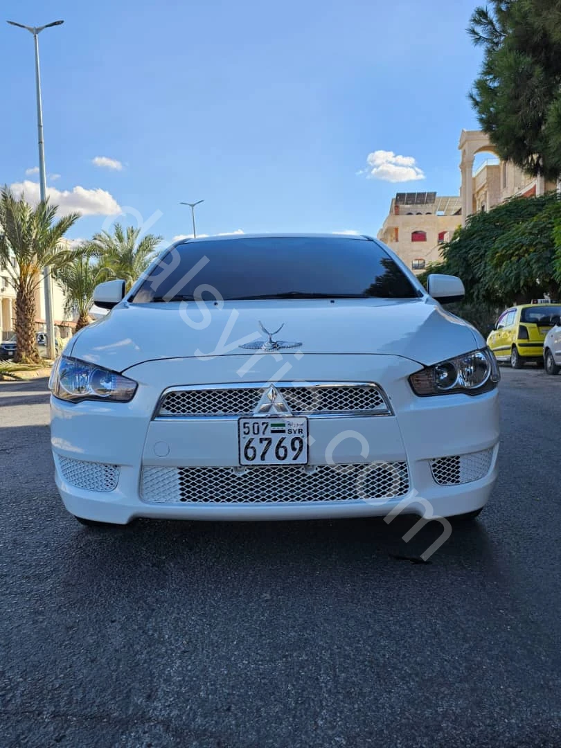 للبيع ميتسوبيشي لانسر 2011