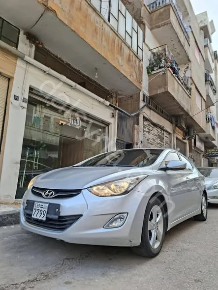 للبيع هيونداي افانتي 2011