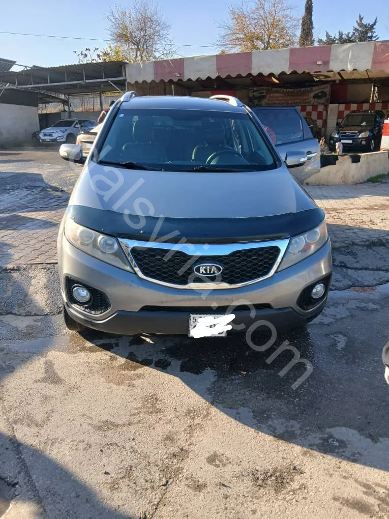 للبيع كيا سيرانتو 2011