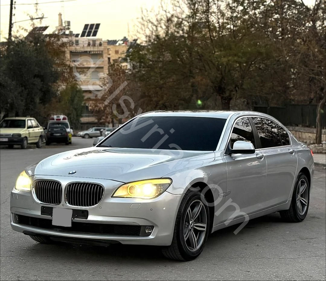 للبيع بي ام دبليو 740  موديل 2012