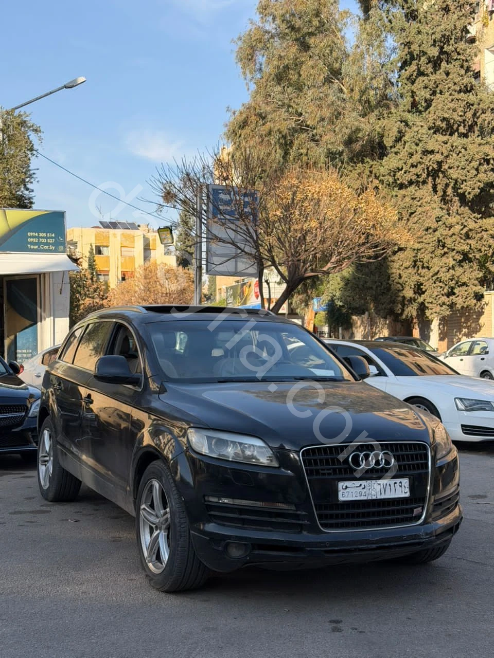 للبيع اودي Q7\2009