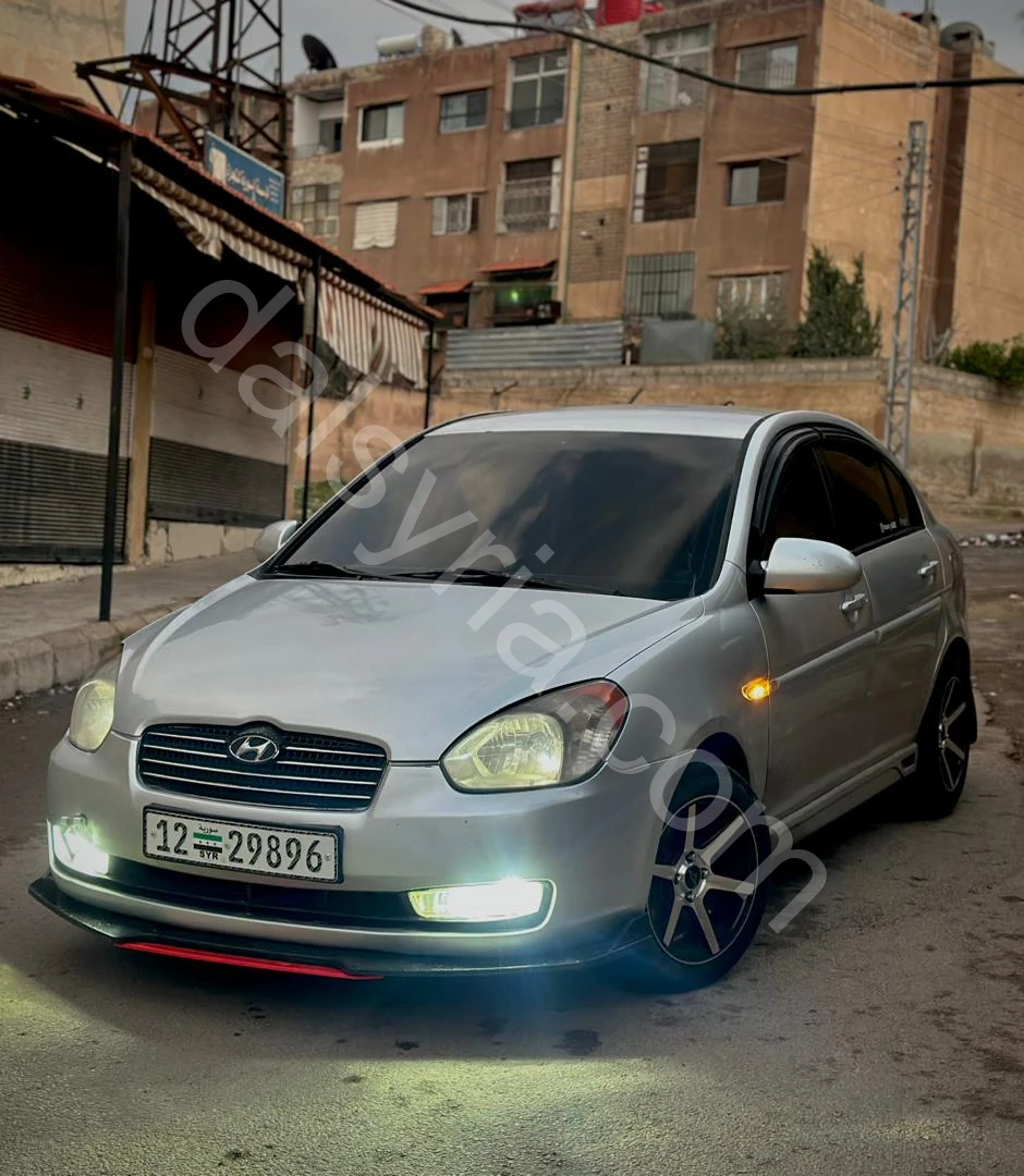 للبيع هيونداي فيرنا 2007