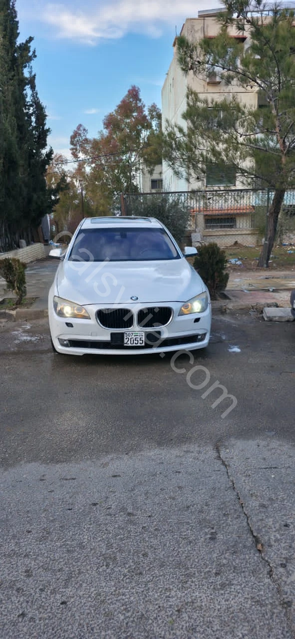 للبيع بي ام دبليو 740i\2013