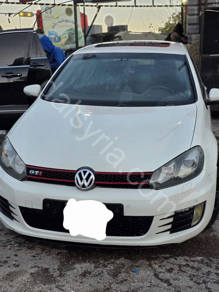 للبيع فوكس فاغن 2012