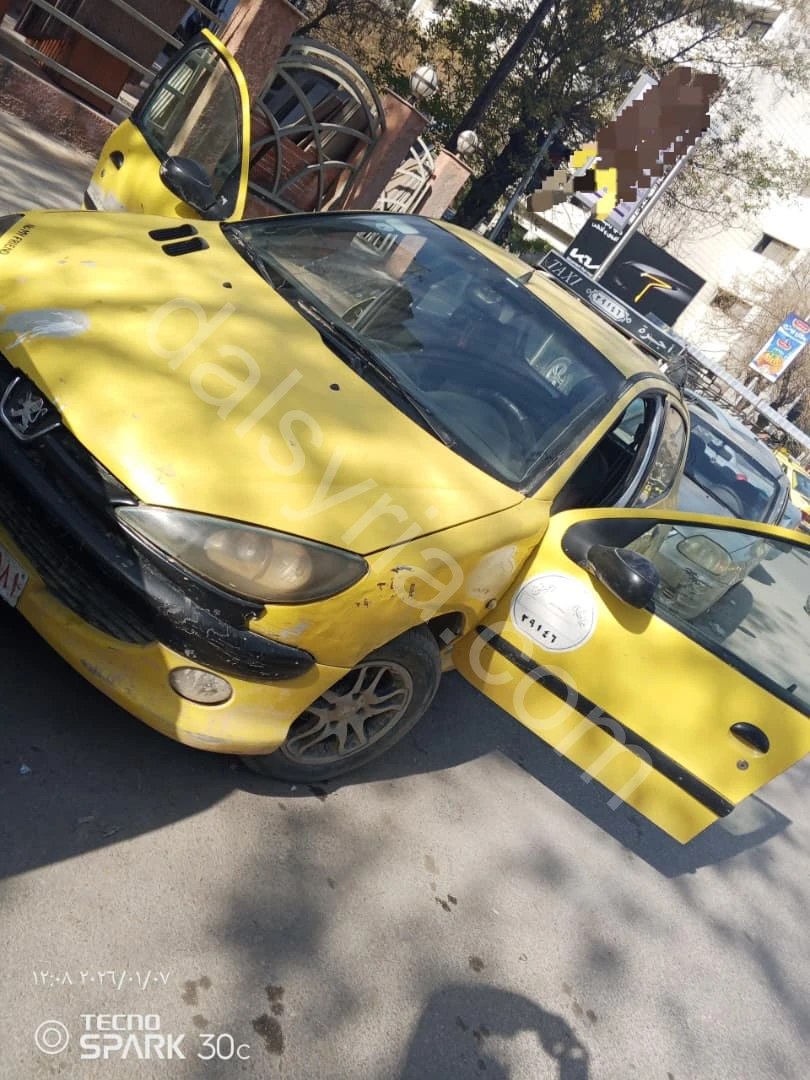 للبيع بيجو عمومي 2005