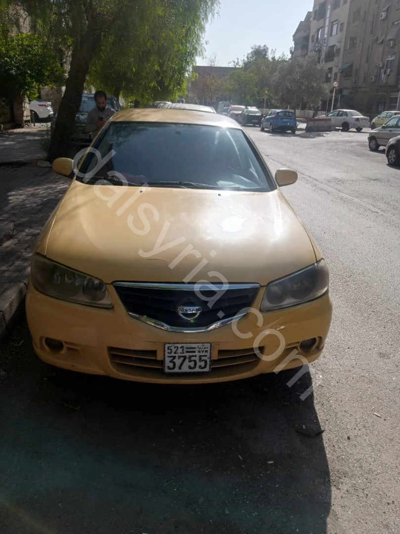 للبيع نيسان صني 2012