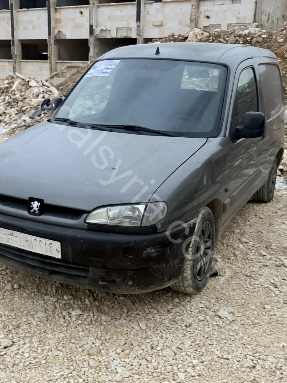 للبيع بيجو بارتنر 1999