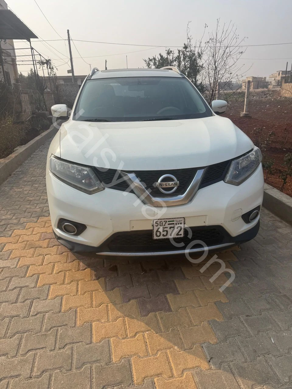للبيع نيسان اكس تريل 2015