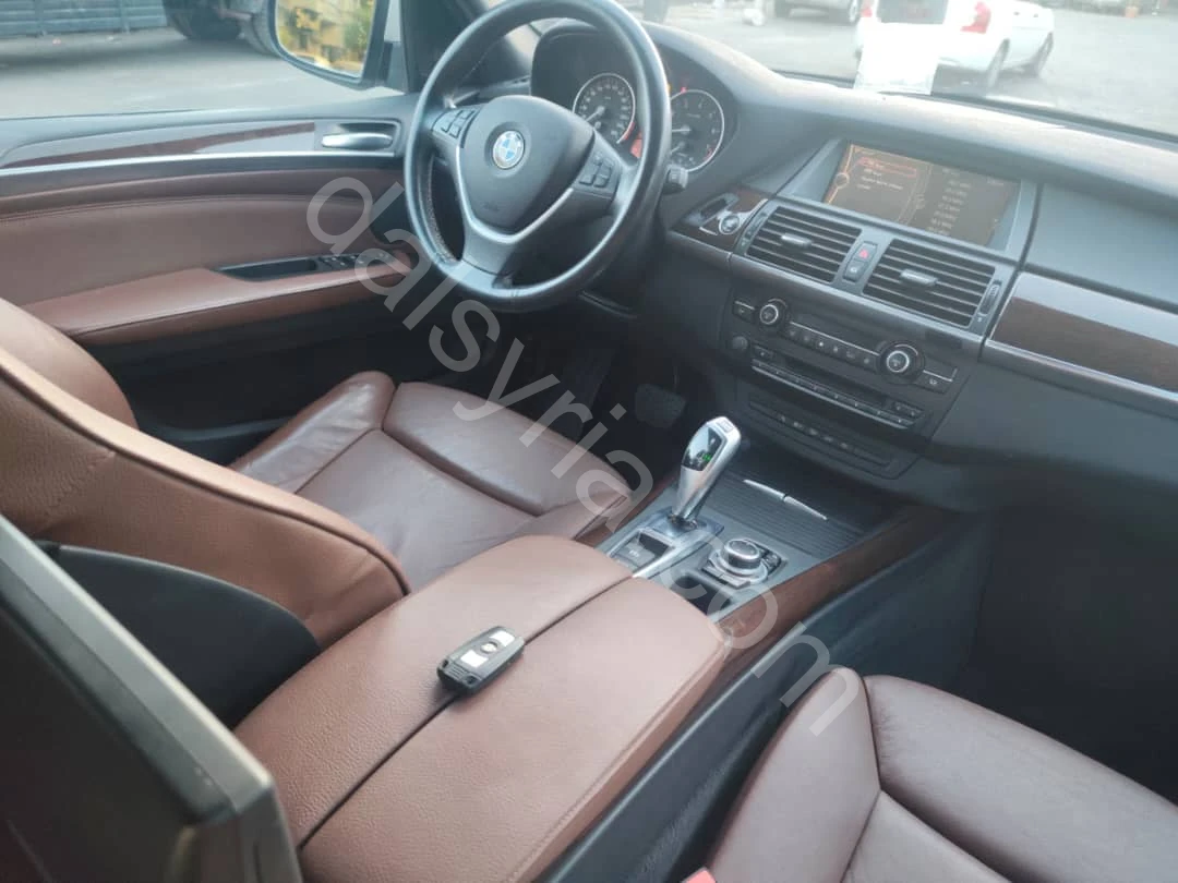 للبيع بي ام دبليو x5/2012