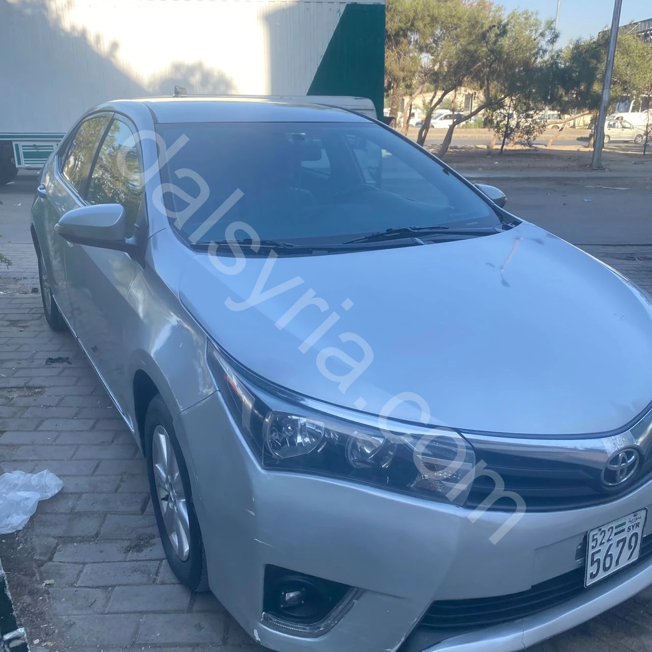 للبيع تويوتا كورولا 2015