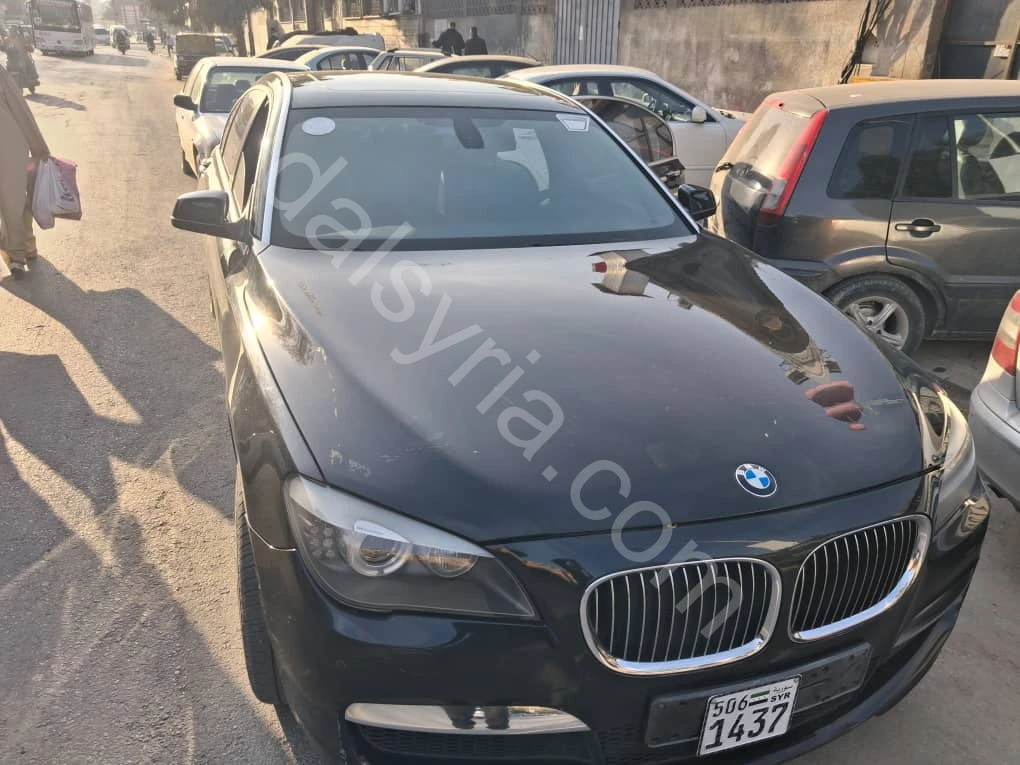 للبيع بي ام دبليو 750i2012
