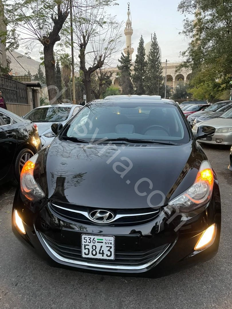 للبيع هونداي النترا 2012