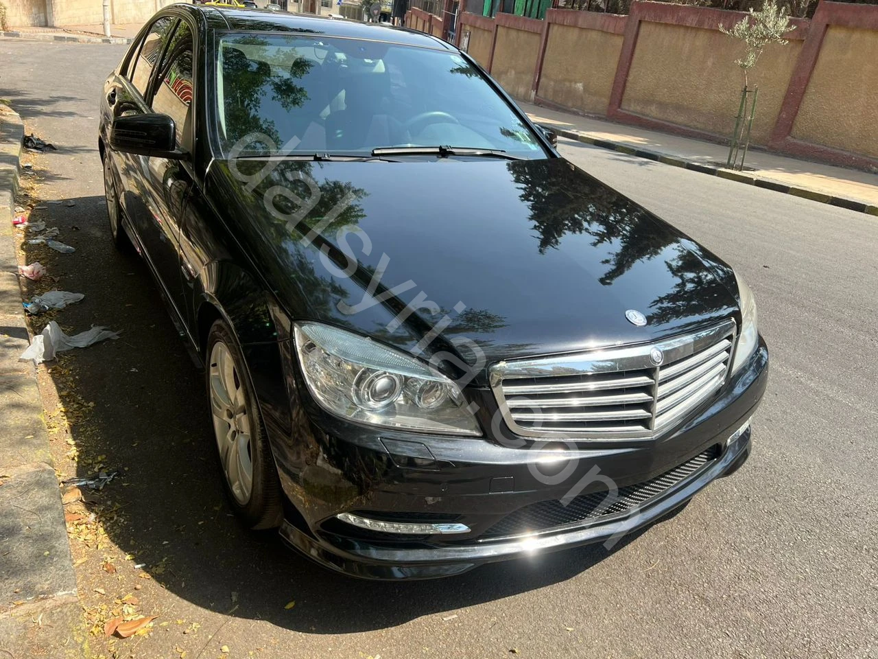 للبيع مرسيدس c200/2011