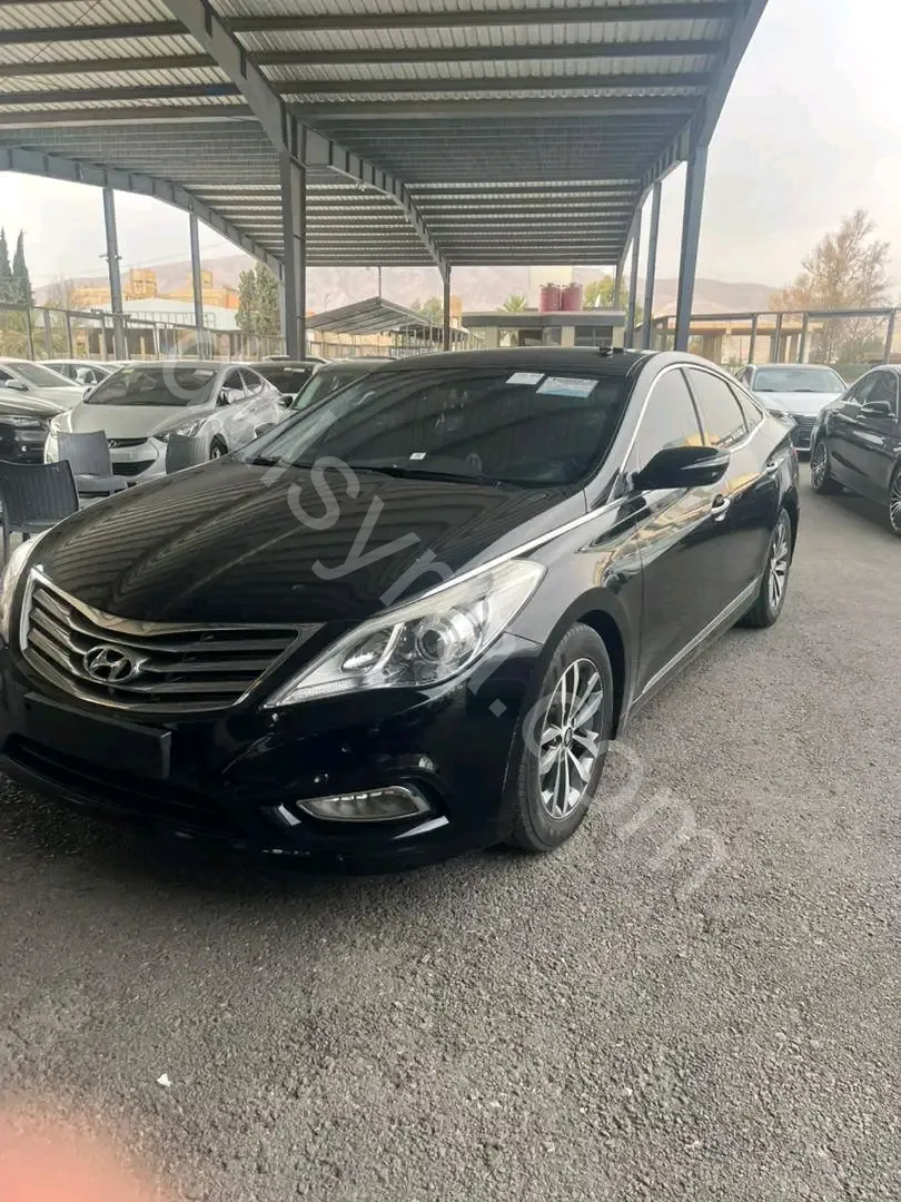 للبيع هونداي ازيرا غراند 2012