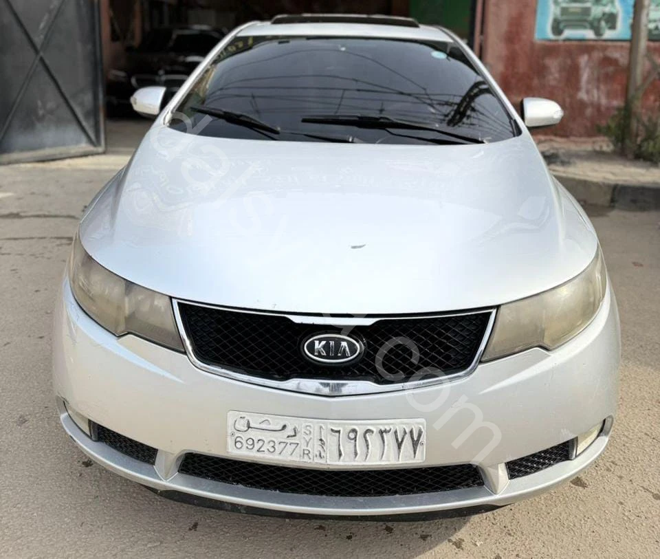 للبيع كيا سيراتو فورتي 2010