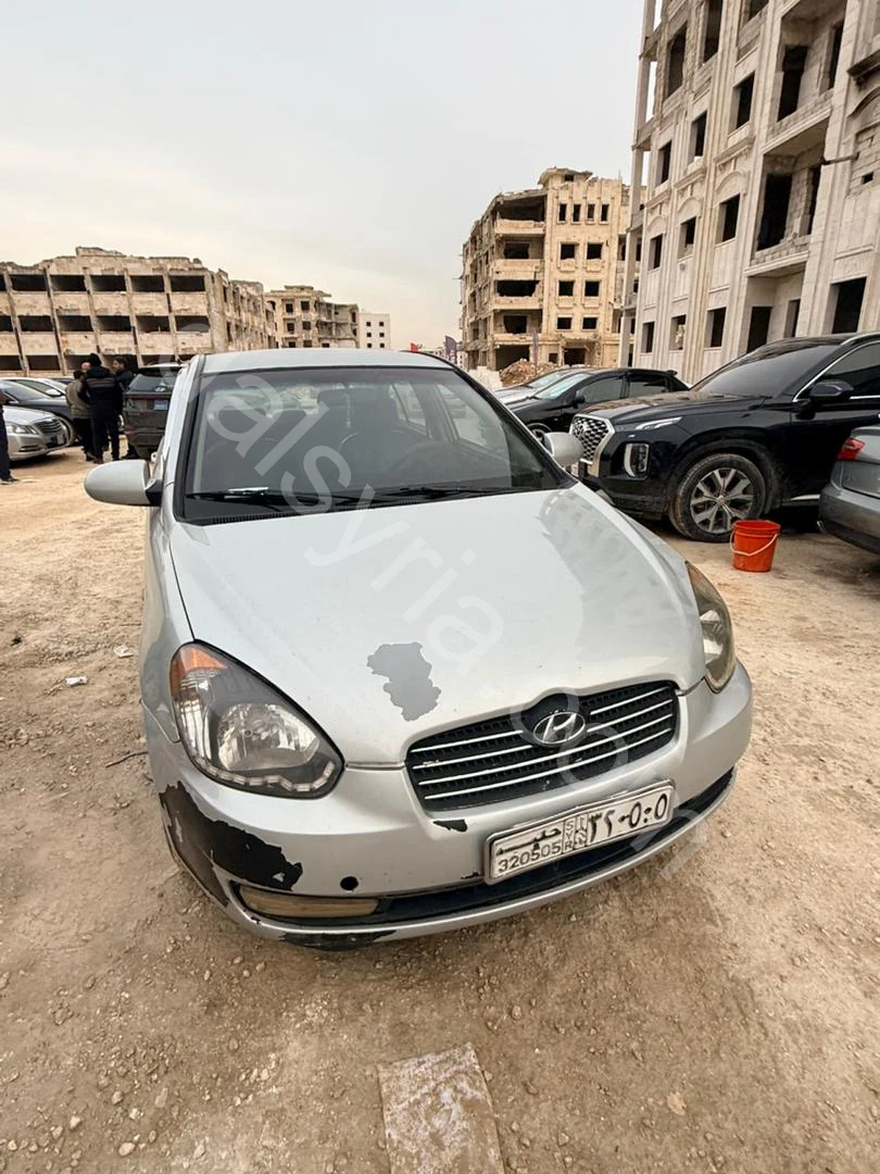 للبيع هونداي فيرنا 2008