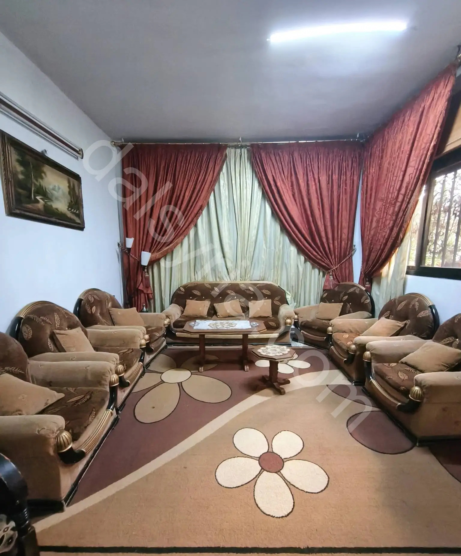 للبيع بيت عربي 200 م في حي الورود 