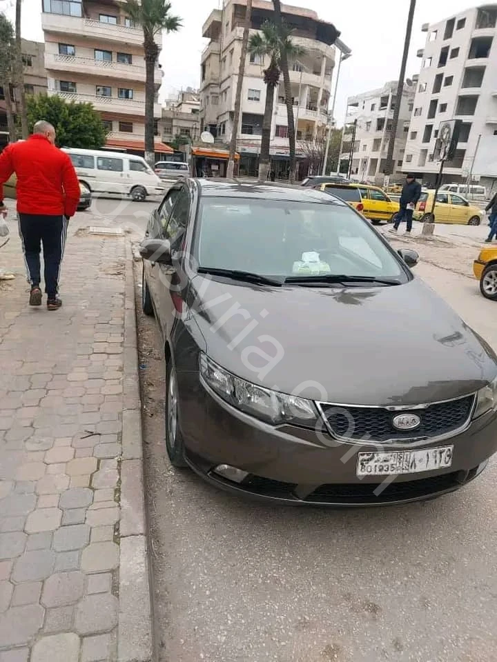 للبيع كيا فورتي 2010