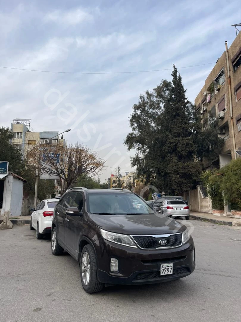 للبيع كيا سورينتو 2015