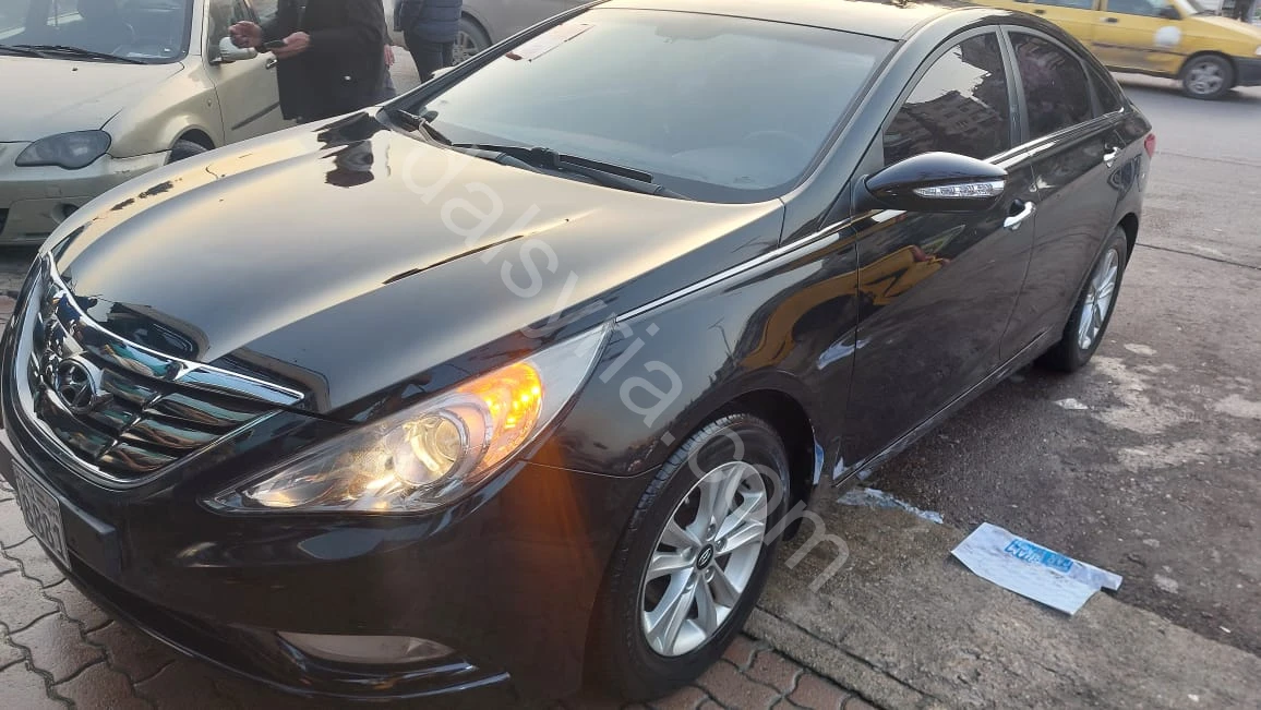 للبيع هونداي سوناتا 2010