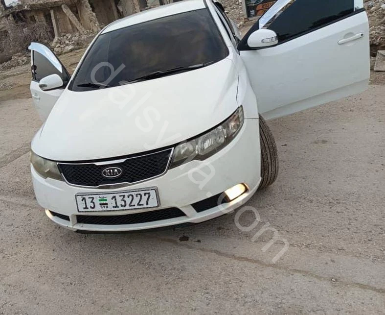 للبيع كيا سيراتو فورتي 2009