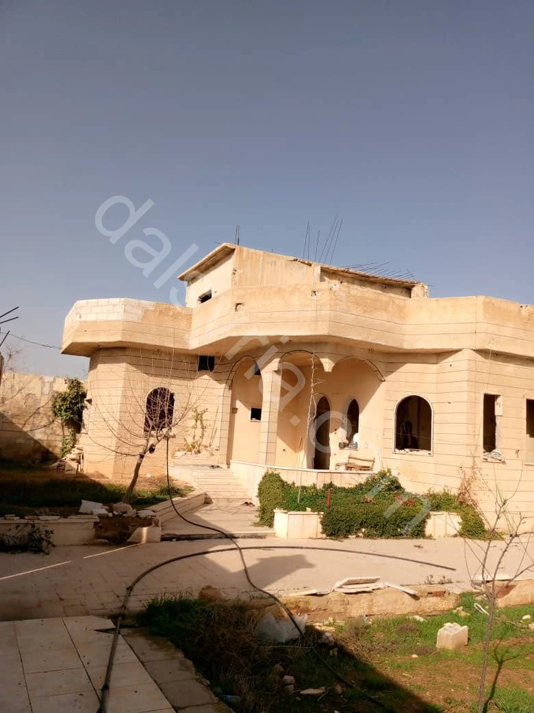 للبيع مزرعة 750 م في حرستا 