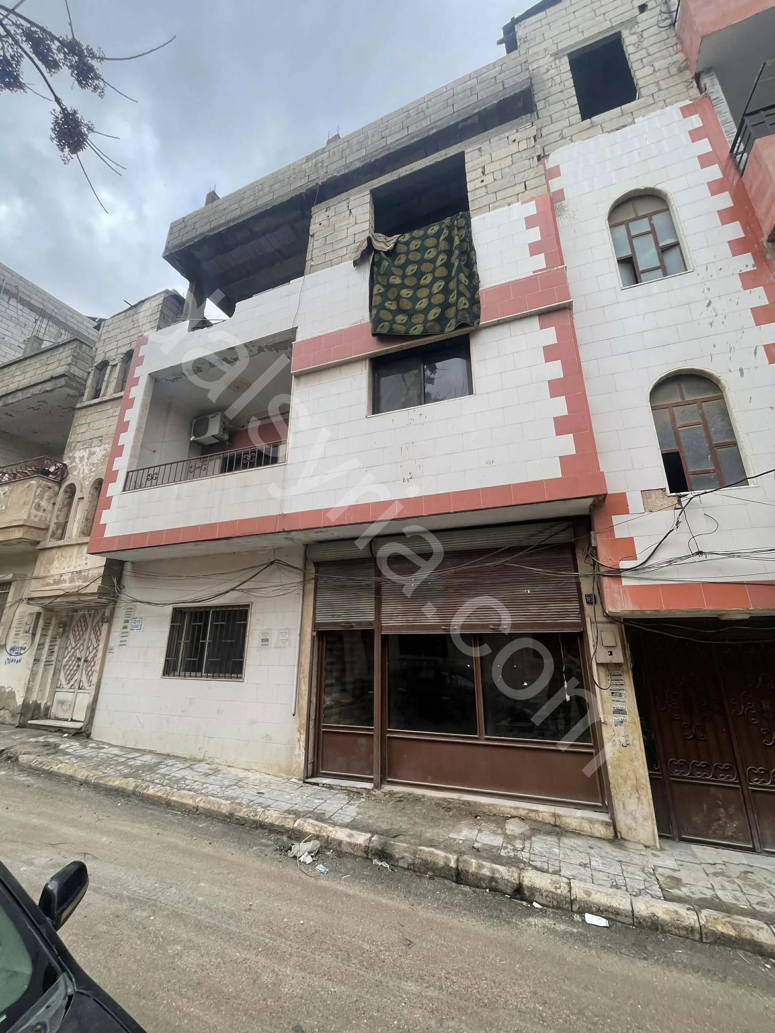 للبيع بناء 135 م في وادي الذهب 