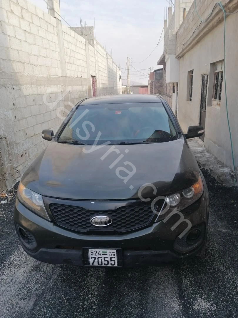 للبيع كيا سورينتو 2012