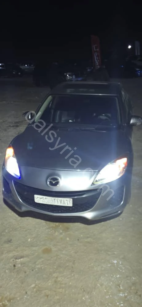 للبيع مازدا زوم 3 2010