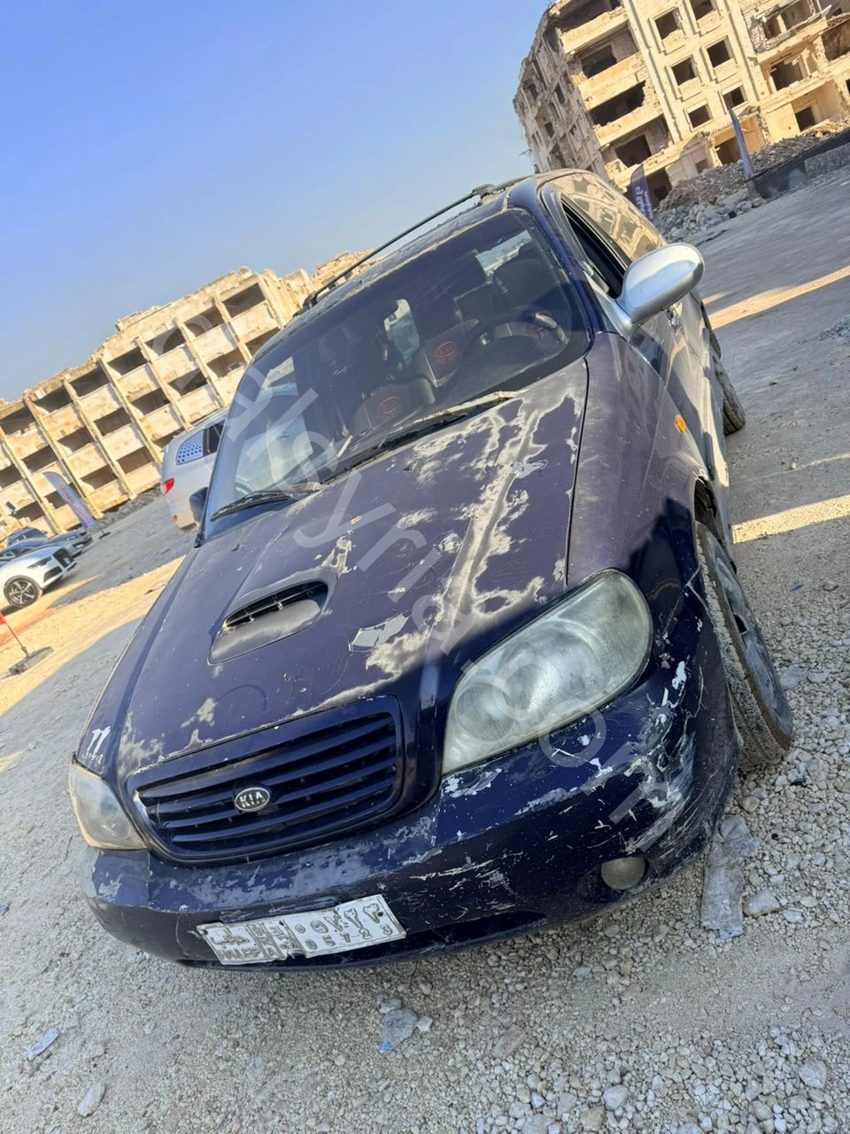 للبيع كيا كرنفال 2002