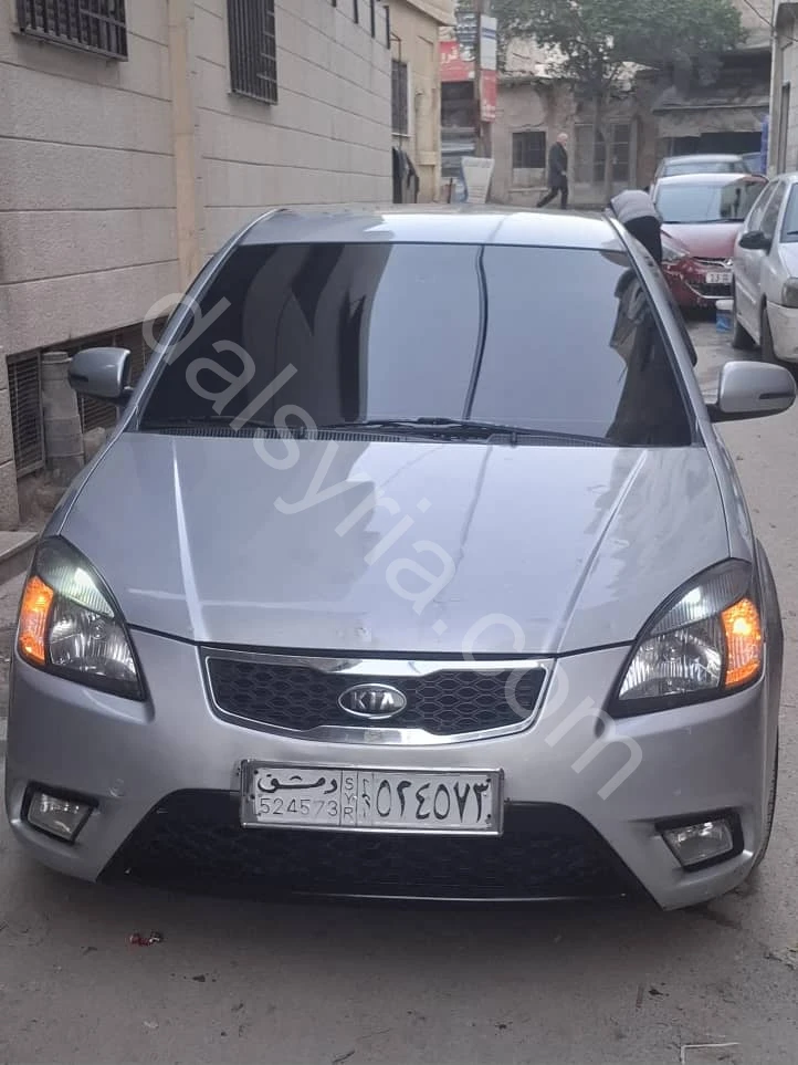 للبيع كيا ريو 2011