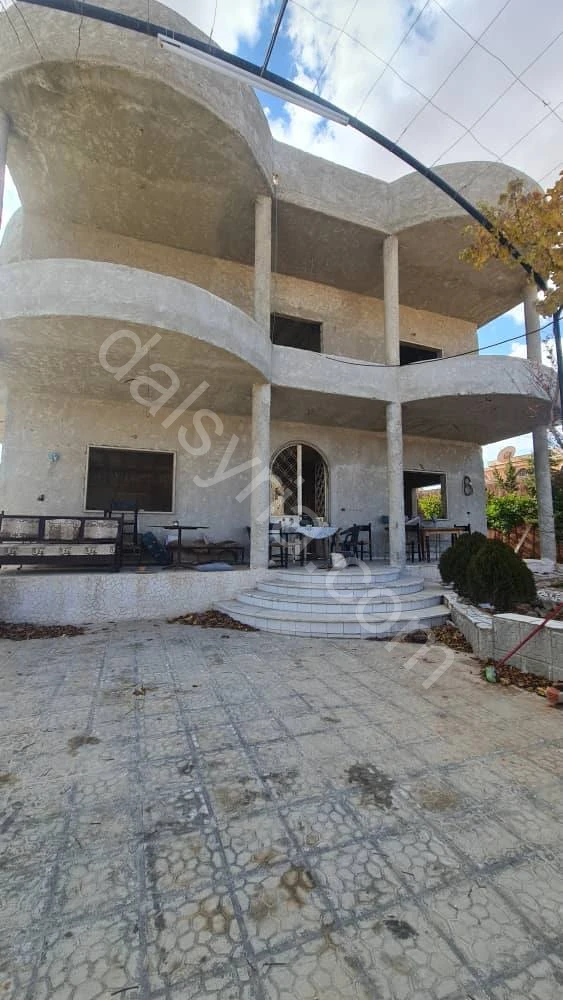 للبيع مزرعة 1250 م في خان الشيح 