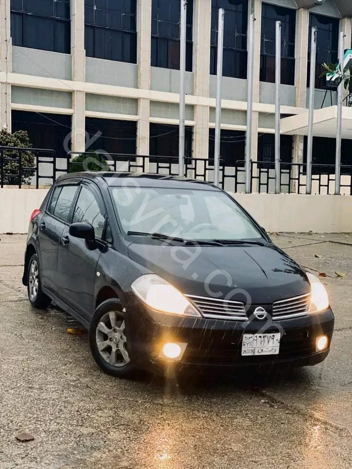 للبيع نيسان تيدا 2007