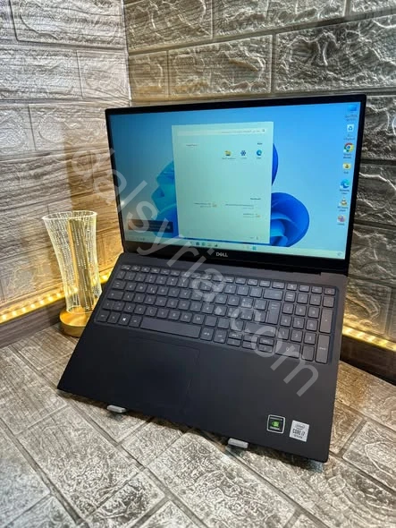 للبيع Dell vostro 5590