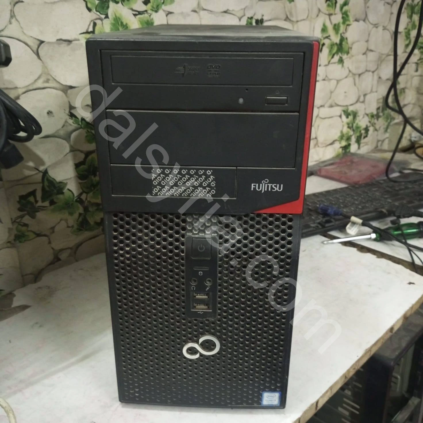 للبيع كمبيوتر 