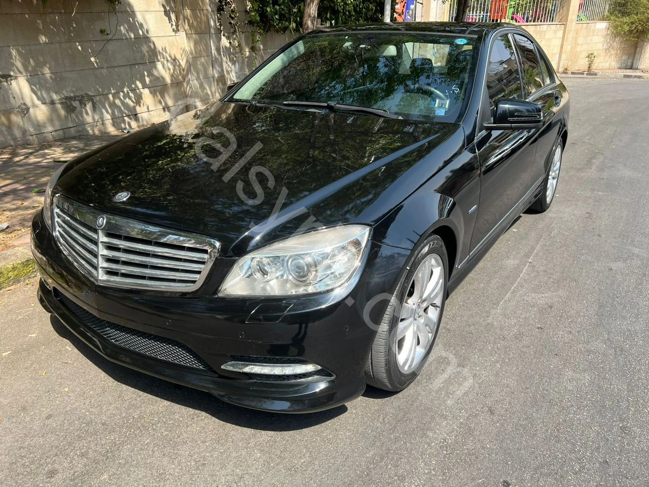 للبيع مرسيدس c200/2011