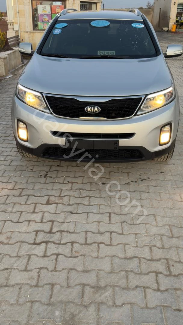 للبيع كيا سورينتو 2013