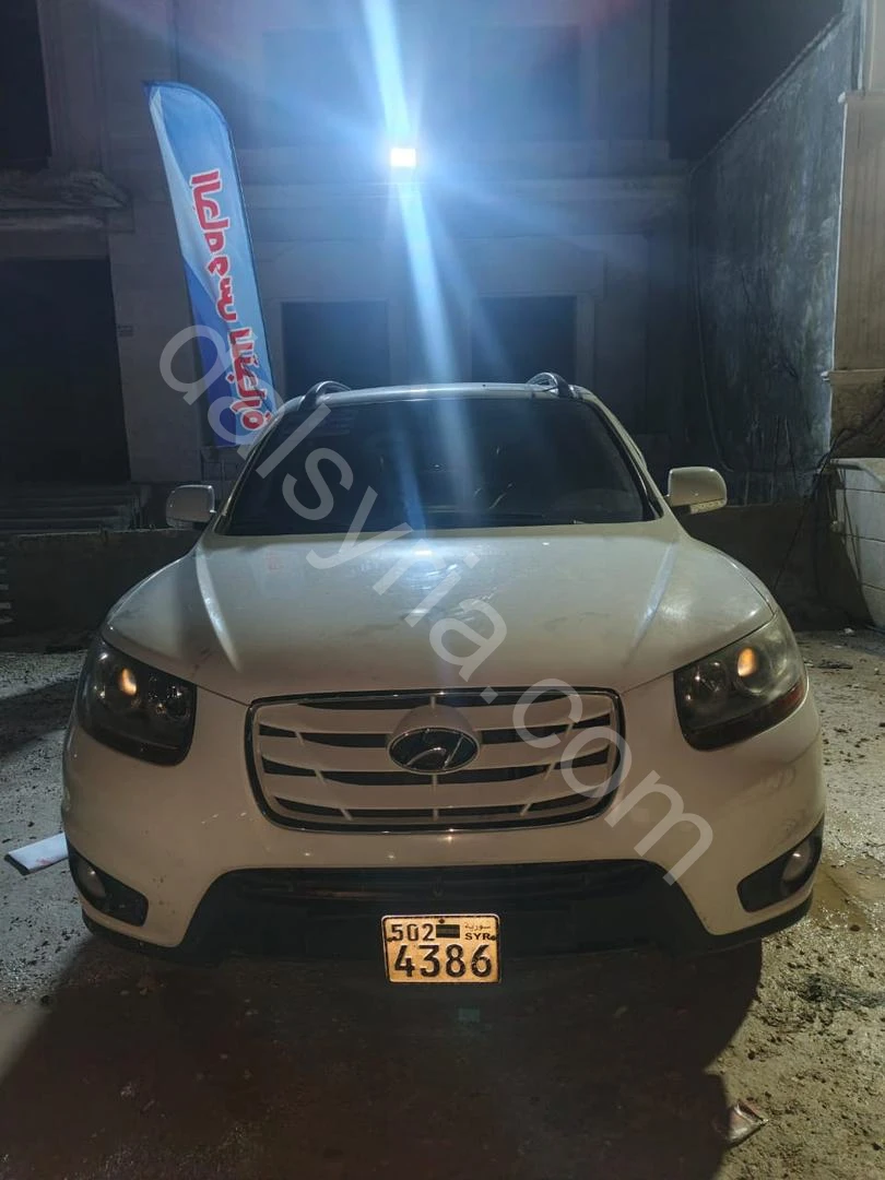 للبيع هونداي سنتافي 2010