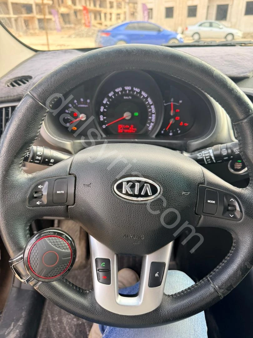 للبيع كيا سبورتاج 2011