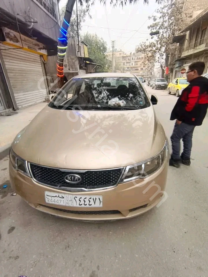 للبيع كيا سيراتو فورتي 2009