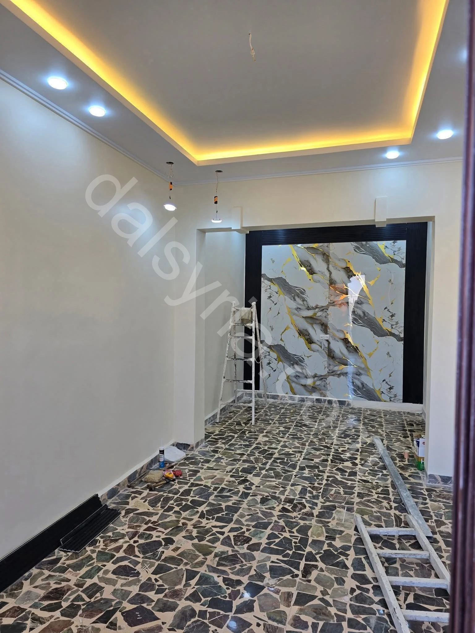 للبيع شقة 110 م خلف جامع الرحمن 